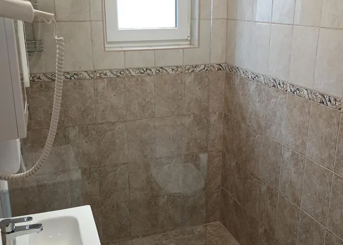 Familia-pelso Vendeghaz 度假居 *